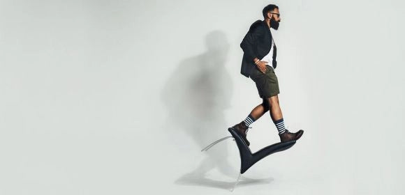 Anna Bruscia à droite