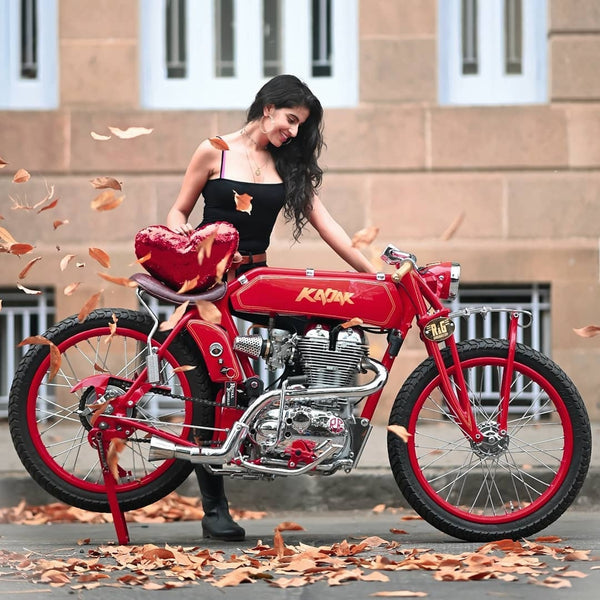 Priyanka Kochhar bike with girl motovlogger women who ride 