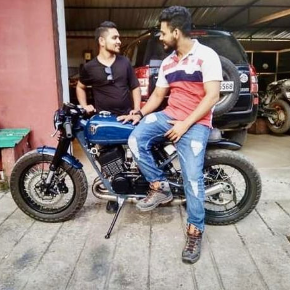 Yamaha RD 350 Custom Cafe Racer by Moto Exotica Dehradun Uttarakhand Brat Style cafe Racer Two Stroke Motorcycle Rajdoot RD 350 Custom Motorcycle