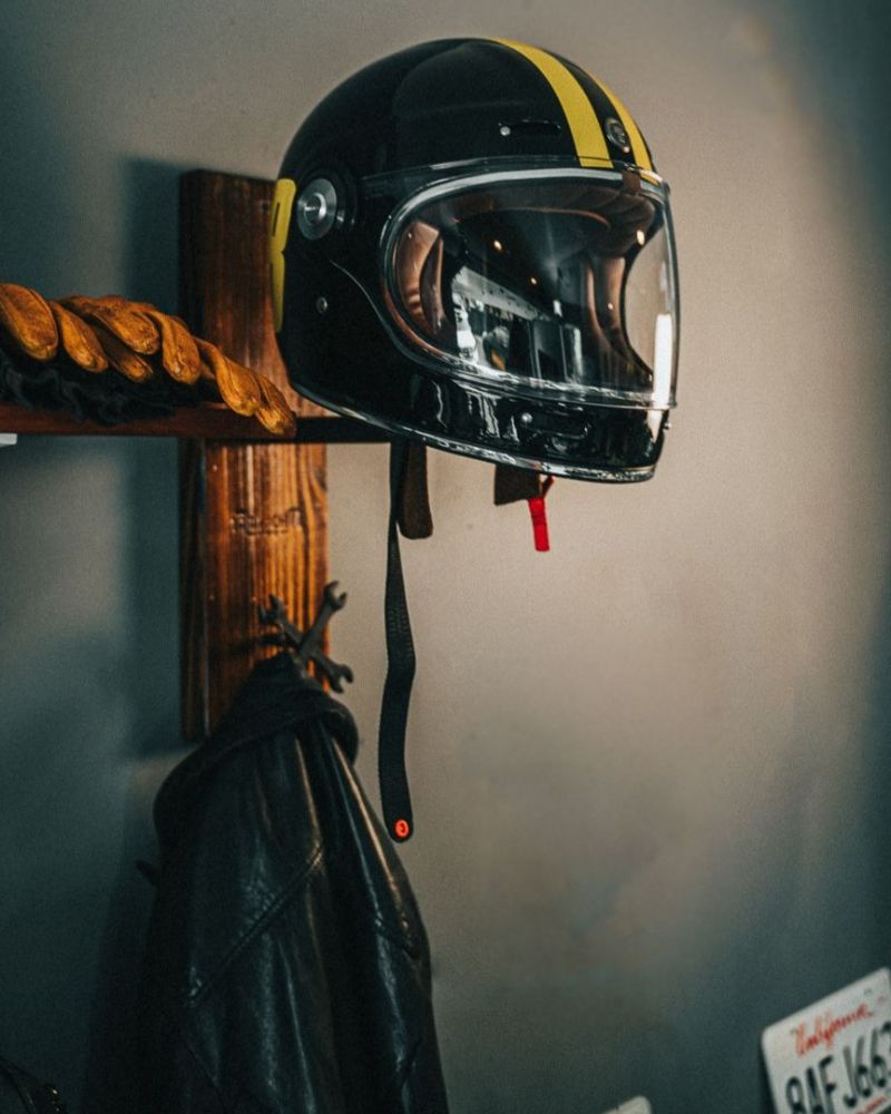 hanger helmet