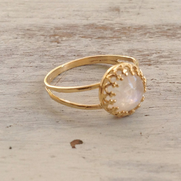 moonstone ring, gemstone ring, rainbow moonstone, moonstone jewelry – Avnis
