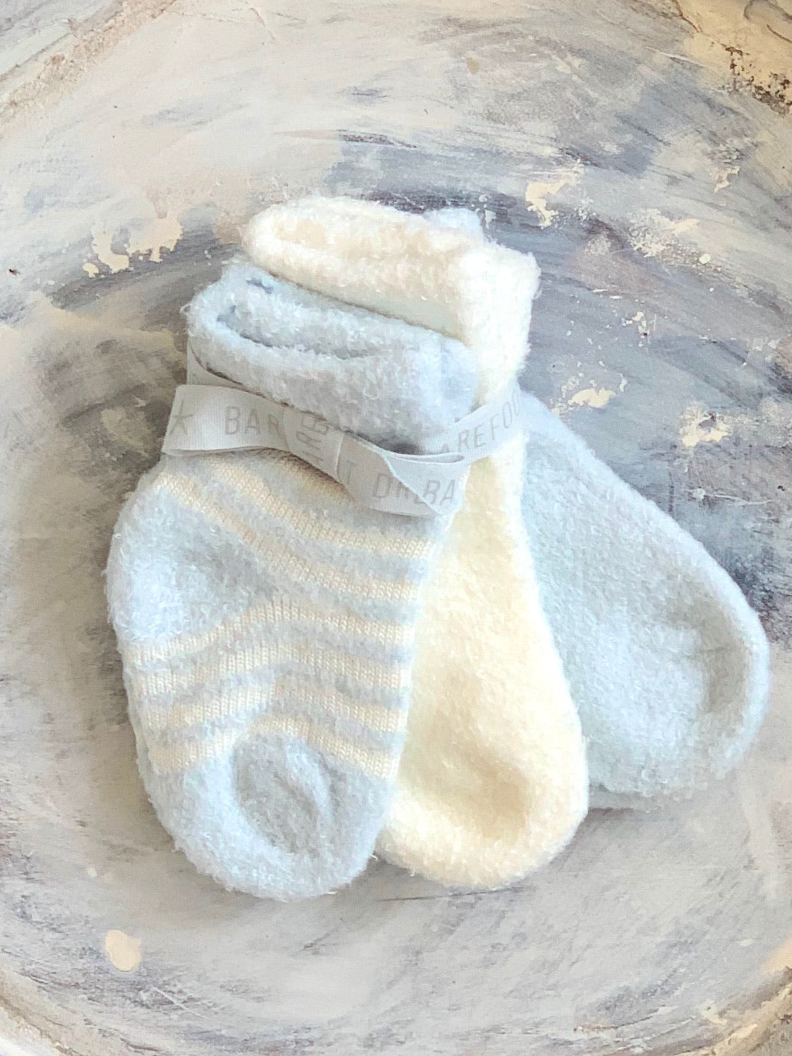 barefoot dreams baby socks