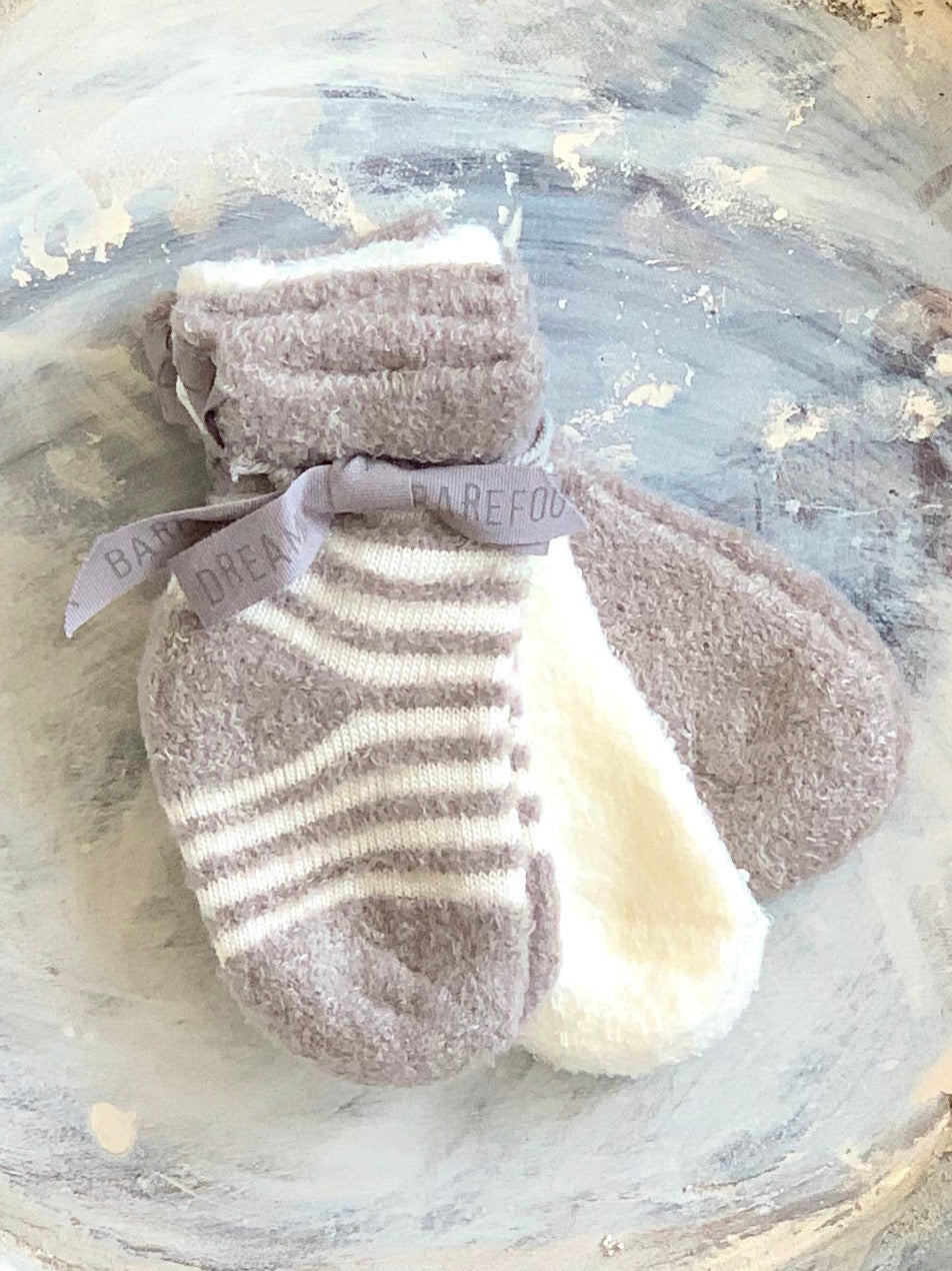 barefoot dreams baby socks