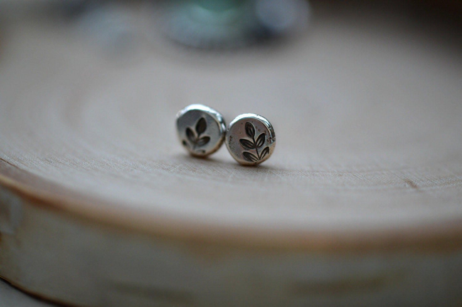 small silver stud earrings