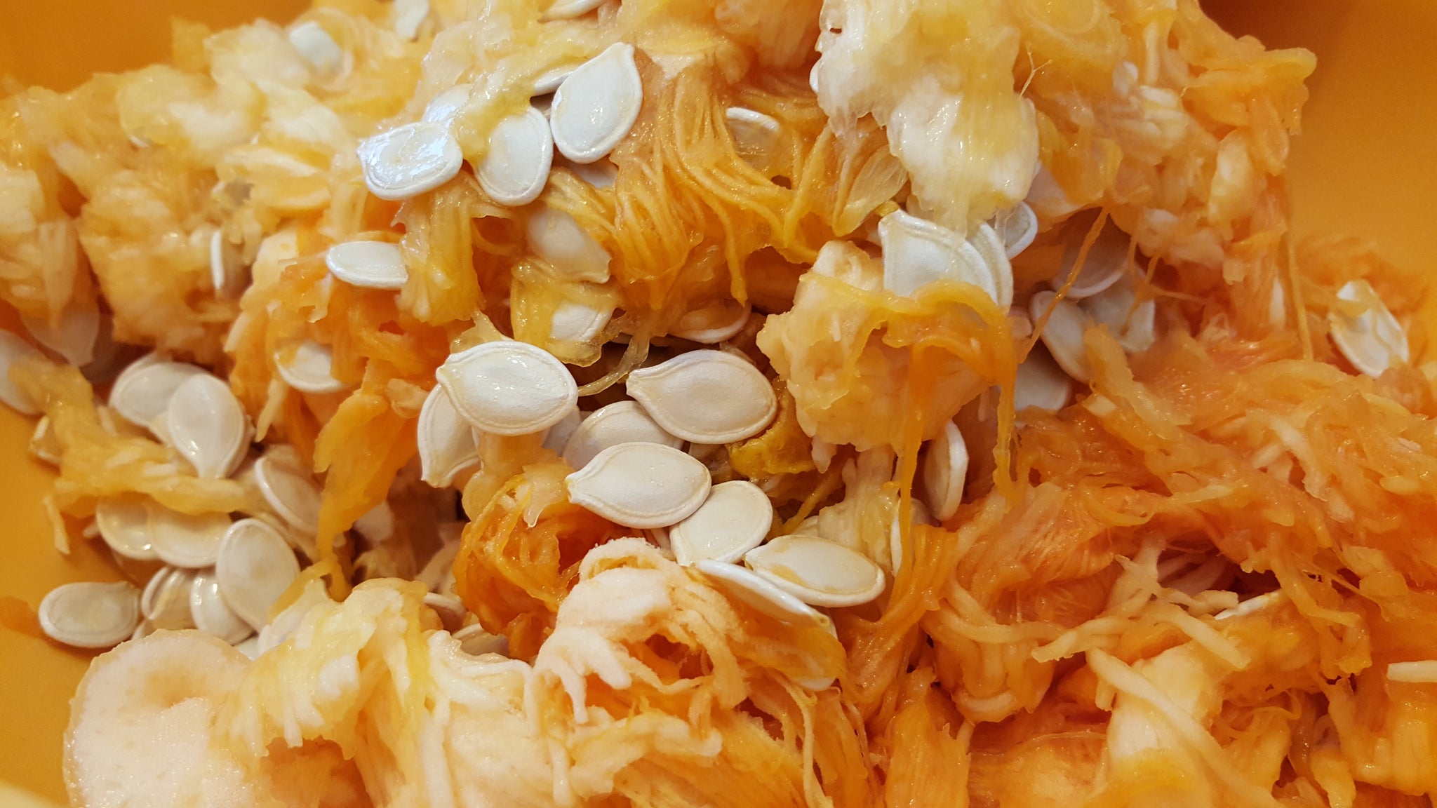 eating pumpkin seeds for healthy skin