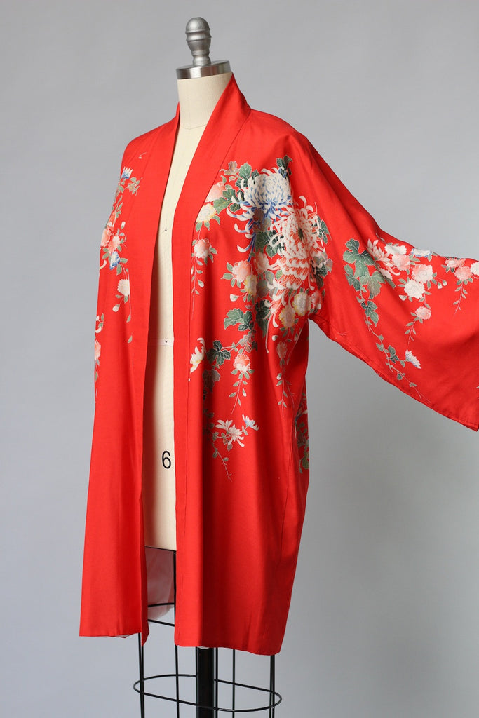 1940s Red Japanese Silk Robe with Edo Period Block Print | Muse