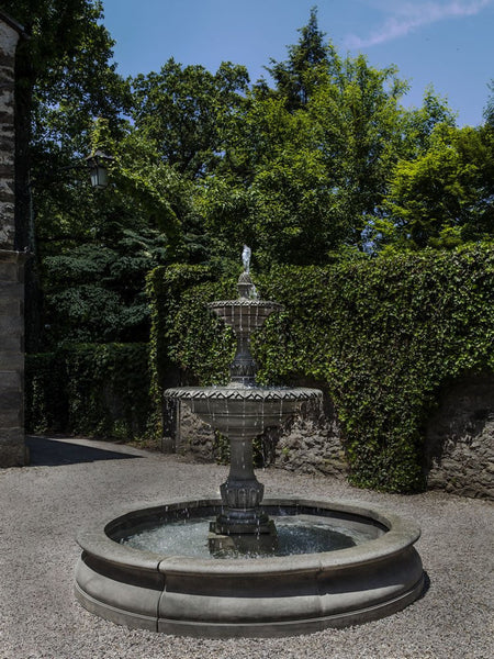 Charleston Outdoor Water Fountain in Basin