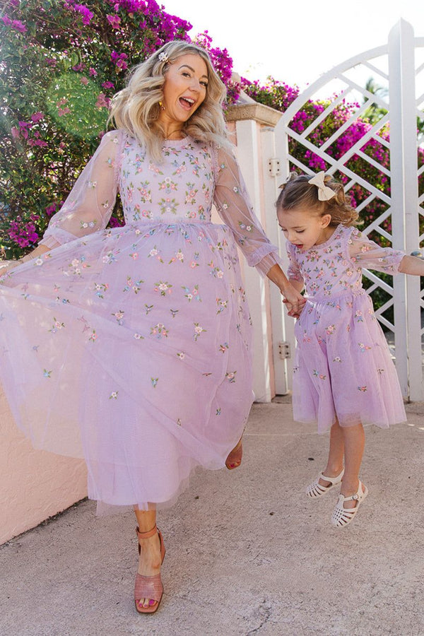 Match Your Stellar Mother Daughter Dresses For Wedding This Way