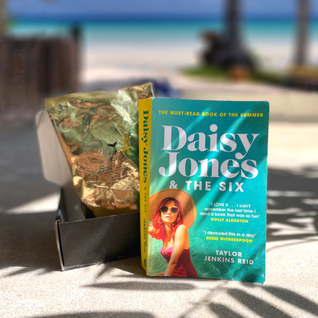 Book Review Daisy Jones And The Six By Taylor Jenkins Reid White