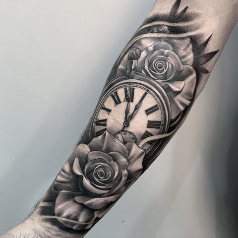 7 Stylish Clock Face Tattoo Designs and Their Significance ...