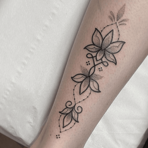 Ornamental floral tattoo