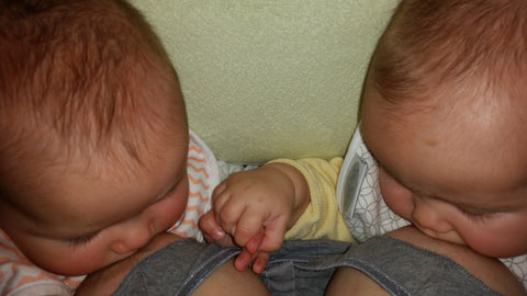 Holding hands whilst feeding, melts my heart everytime I see this.