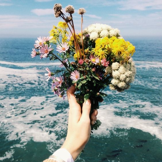 Beautiful beach bouquet, natural color palette