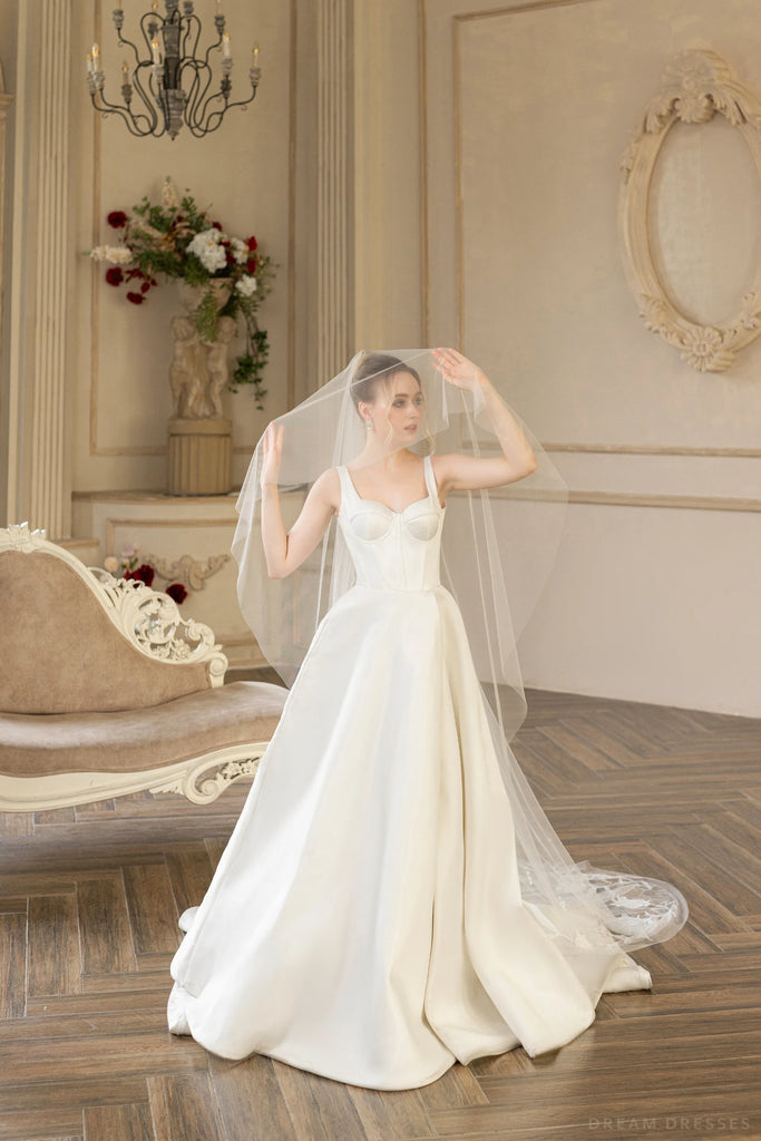 Couture Bridal Veil with Floral Lace (#DIANDRA) Dream Dresses by PMN
