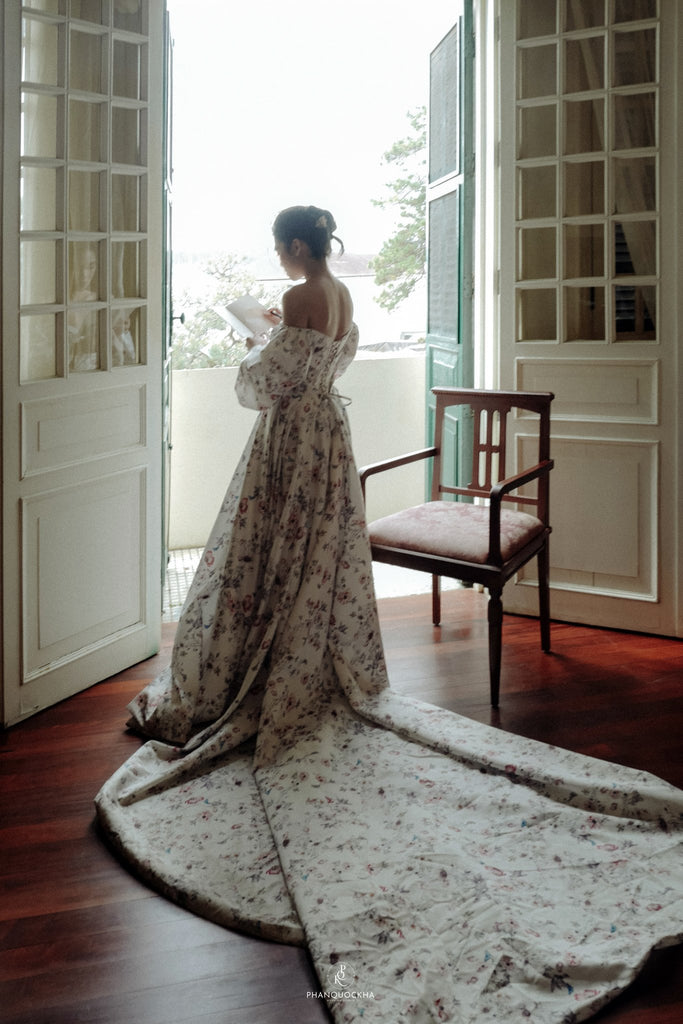 A BLOOMING LOVE STORY: KHUE'S BESPOKE NATURE-INSPIRED BRIDAL GOWN Dream Dresses by PMN