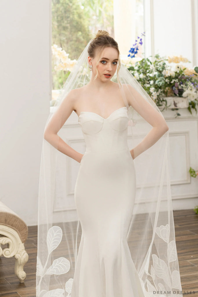 Bridal Veil with Large Floral Lace (#ISABELLE) Dream Dresses by PMN