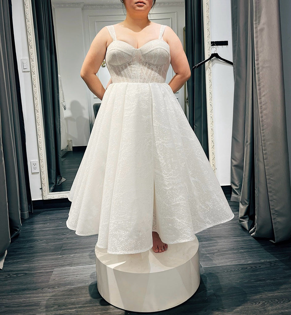 OUR TOP WEDDING DRESS FITTING TIPS FOR BUDDING BRIDES - Dream Dresses by PMN