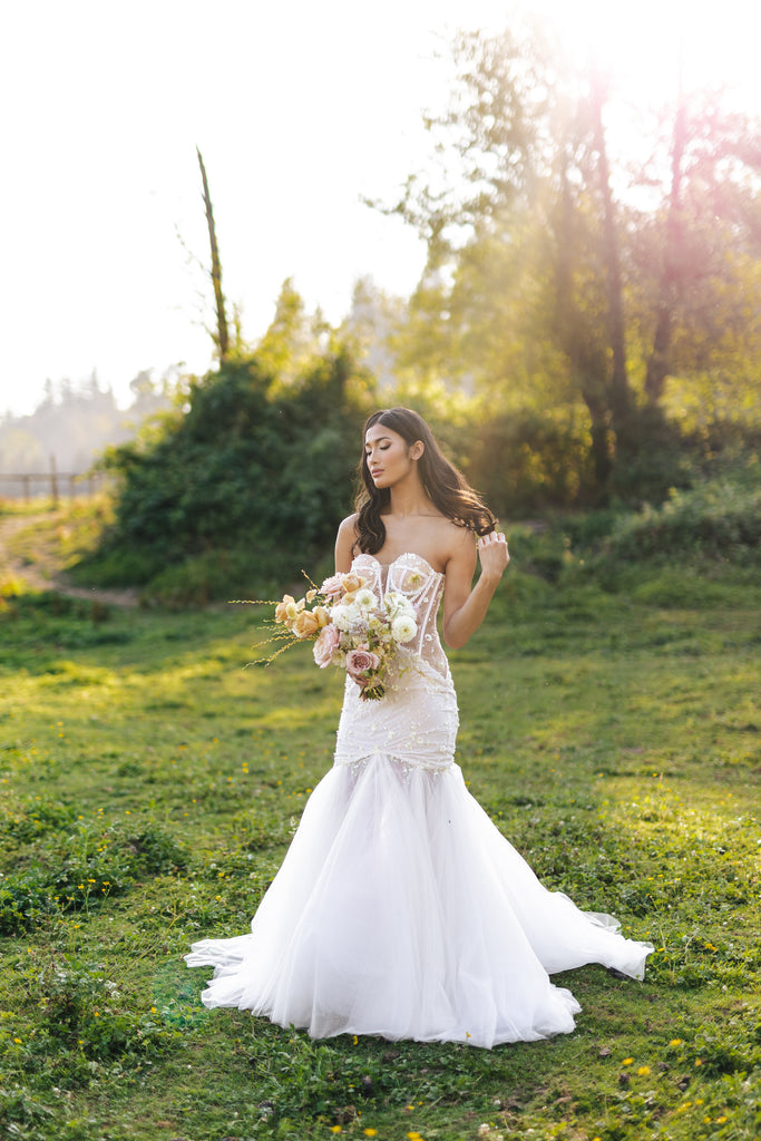 GORGEOUS SEATTLE BRIDE MAGAZINE FEATURE DREAM DRESSES BY PMN