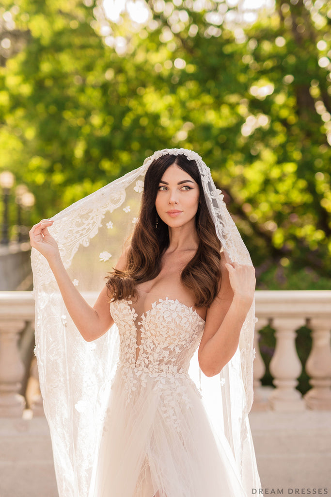 Mantilla Lace Veil (#Tyana) - Dream Dresses by PMN