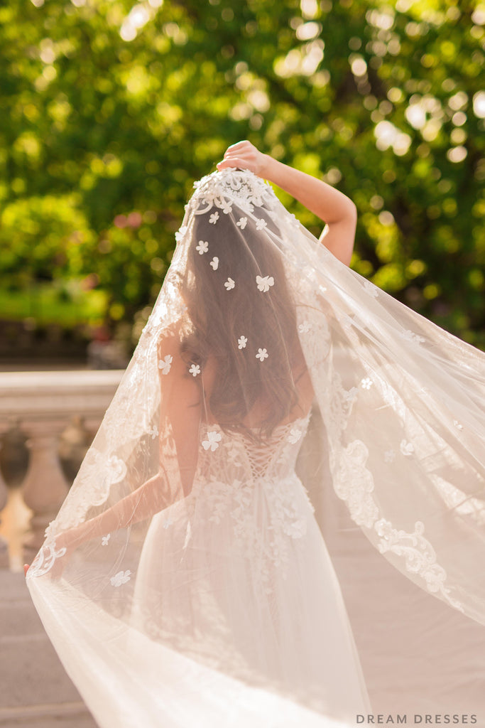 Mantilla Lace Veil (#Tyana) - Dream Dresses by PMN