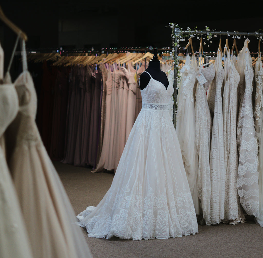 Off the Rack, Bespoke, & Couture Wedding Dresses: Which is for you?