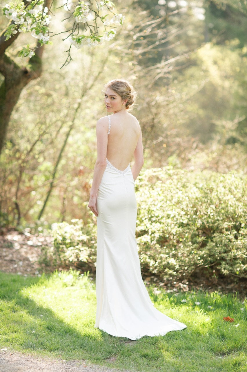 Lace Sheath Wedding Dress With Slit (#Eilliva)