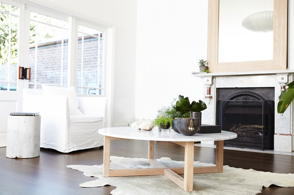 THREE EFFORTLESS LIVING ROOM LOOKS | Image Size: