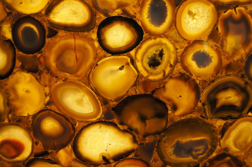 Healing Crystal Handbook: Agate