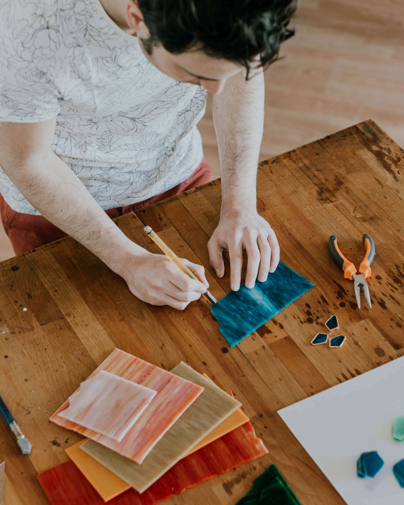 stained-glass-cutting-waen