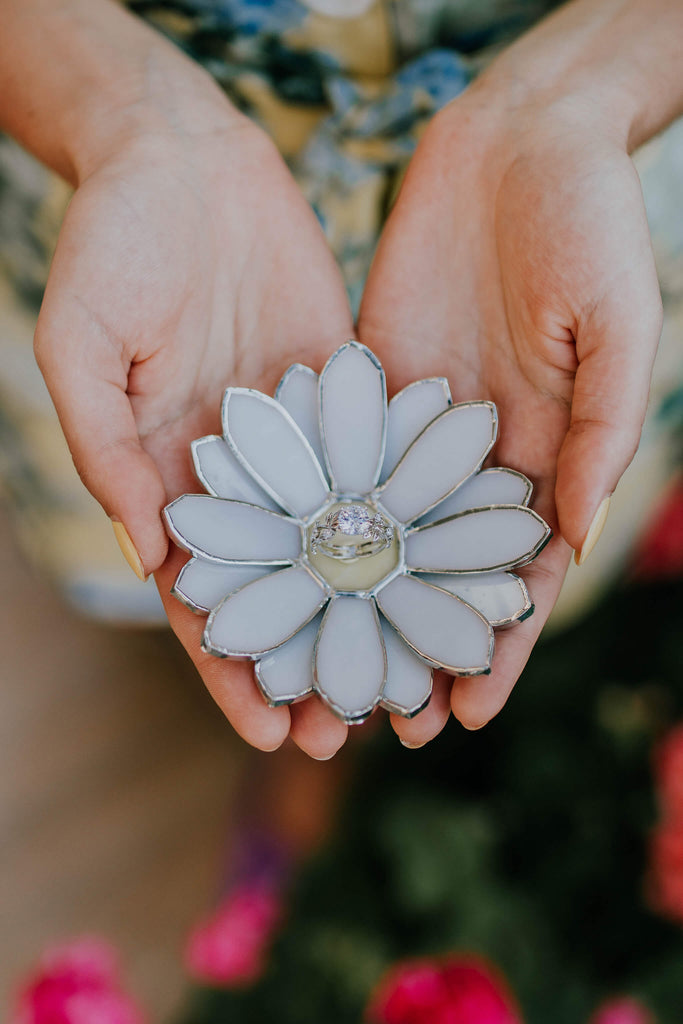 stained-glass-daisy-wedding-ring-dish-by-waen