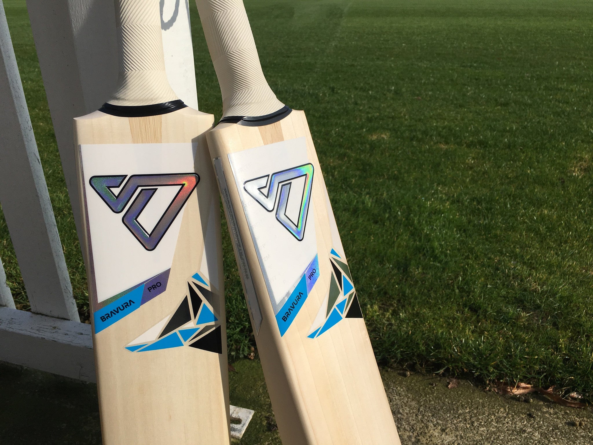 Pro Bravura Cricket Bats