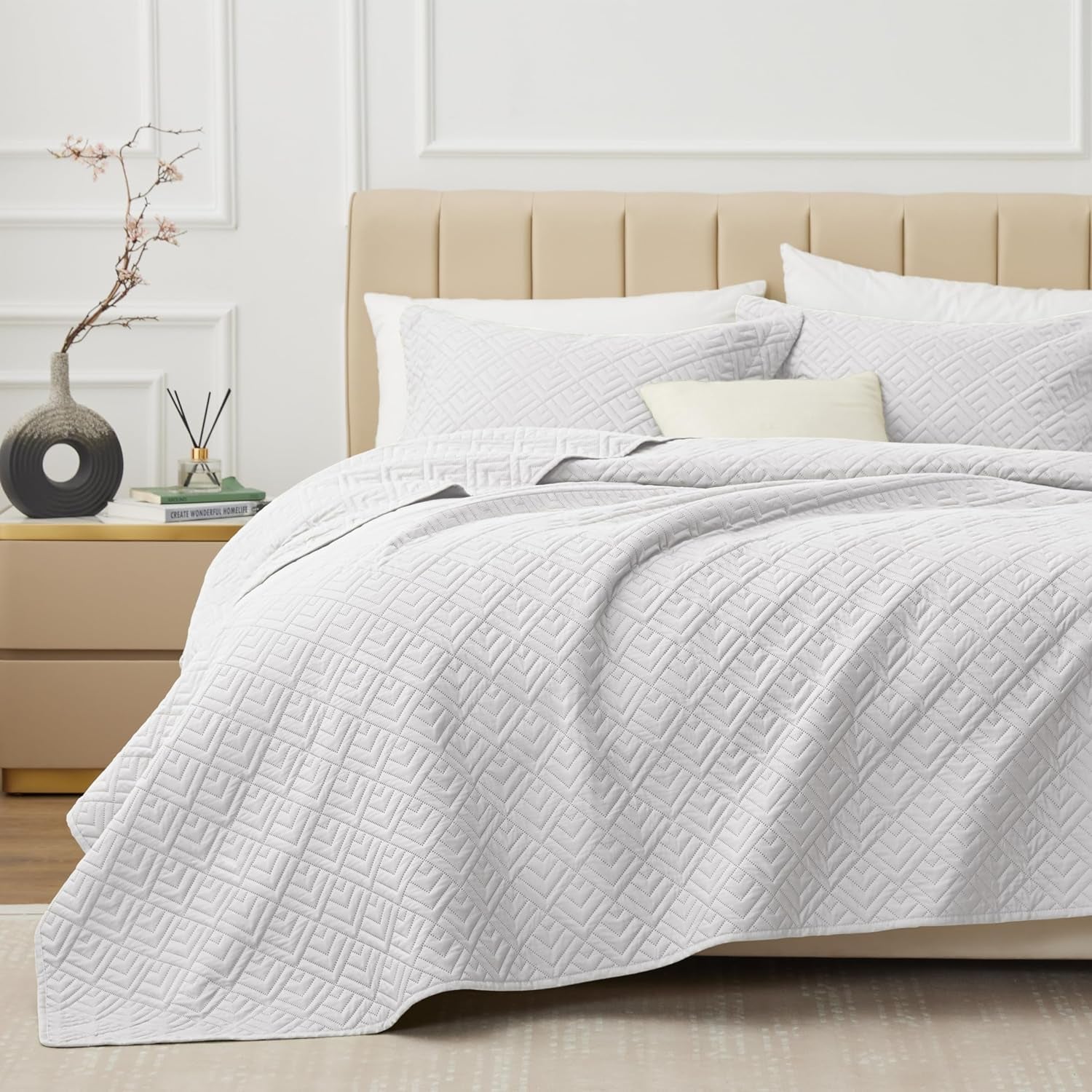 Quilt Set Full/Queen Size White 3 Piece,Lightweight Soft Coverlet Squares Pattern Bedspread Set for All Seasons(1 Quilt,2 Pillow Shams) - Puck's