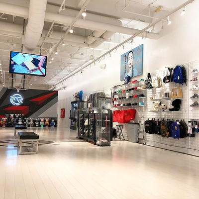 nike store topanga mall