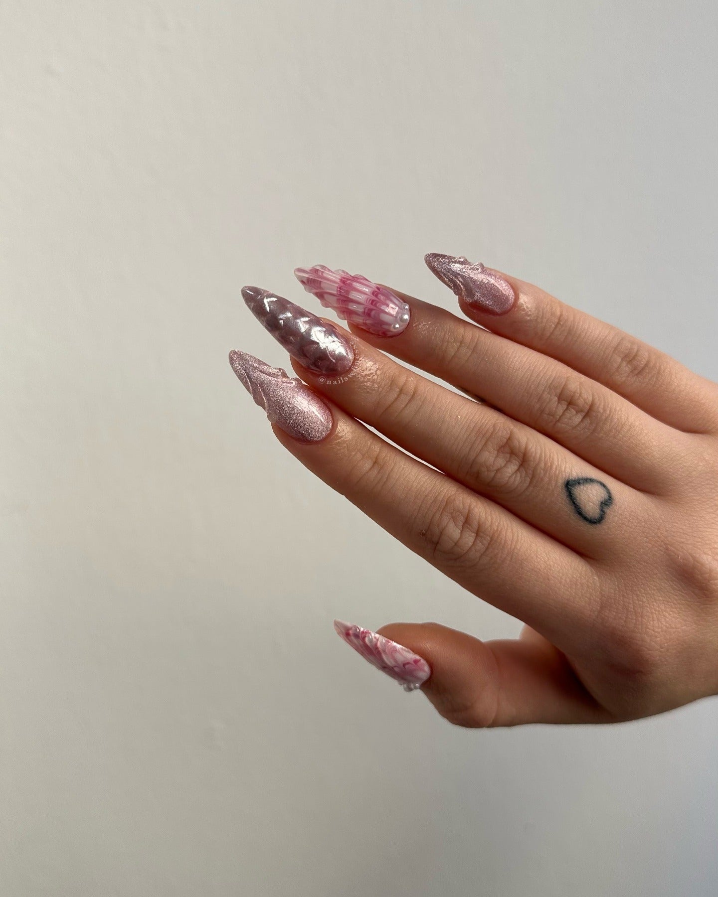 19. 3D Pink Chrome Fantasy Nails - Glitter Nail Ideas
