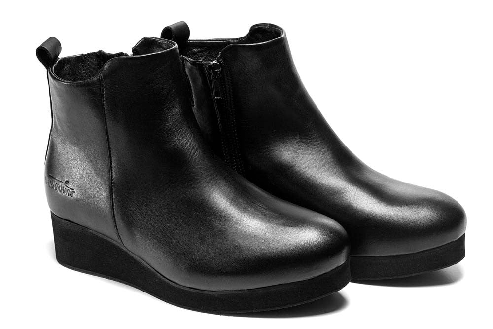 comfortable women's boots for work