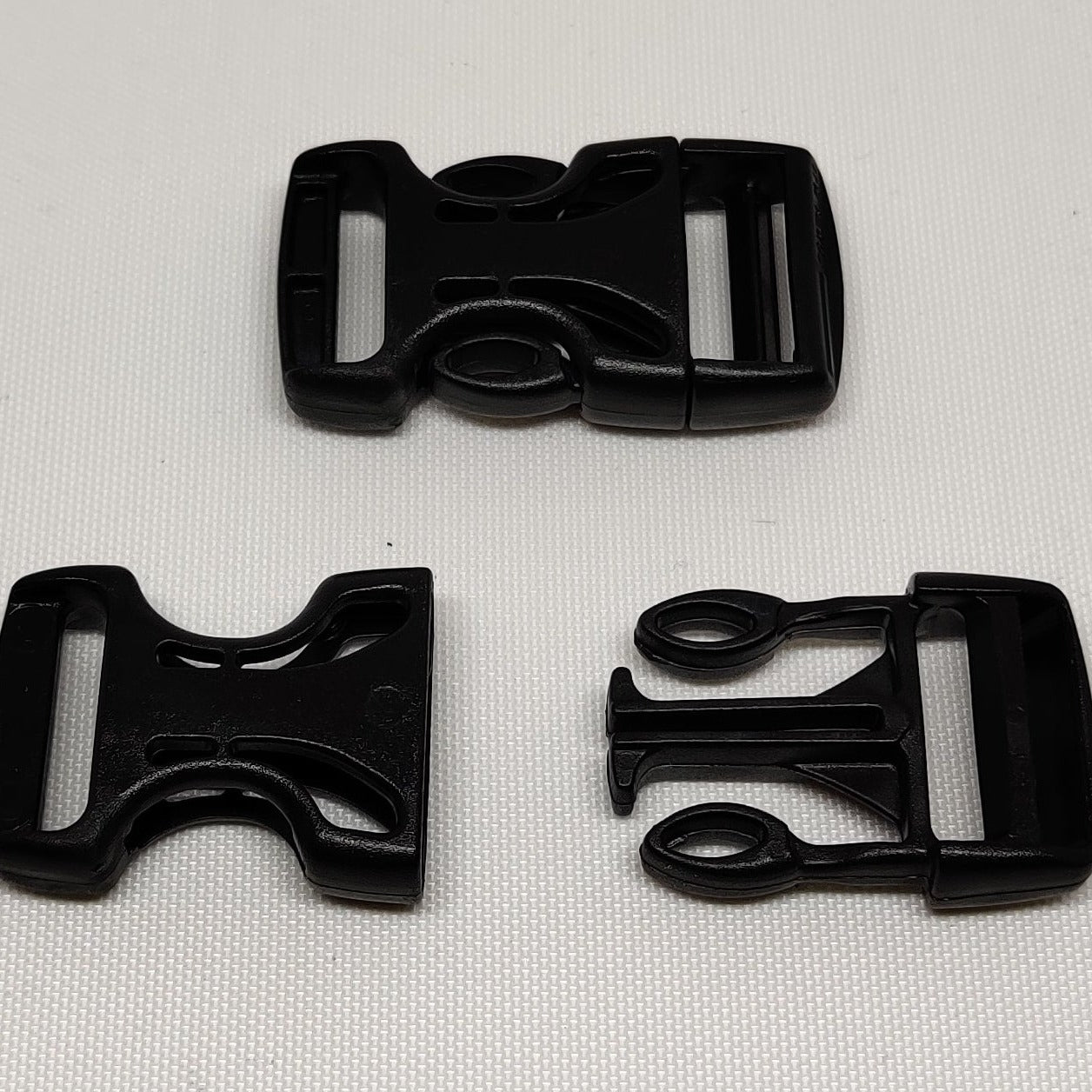 PLASTIC SNAP SHACKLES - SMALL – Profabrics