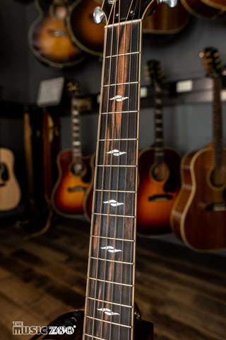 Taylor 800 Series Acoustic Guitars 3