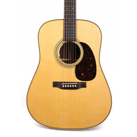 Martin HD-28E Dreadnought Acoustic-Electric Natural