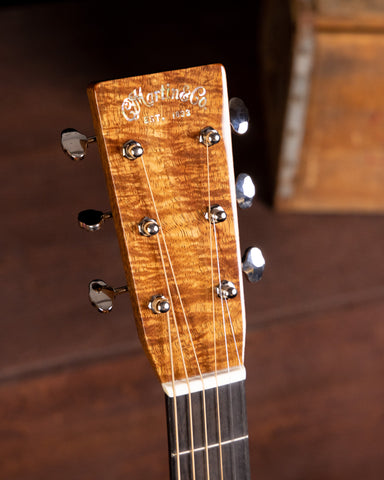 Martin Custom Shop Super D Dreadnought headstock