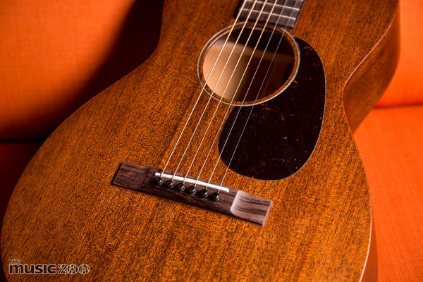 Martin Custom Shop Style 15 0 Short Scale Acoustic The Music Zoo Review and Video