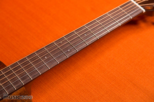 Martin Custom Shop Style 15 0 Short Scale Acoustic The Music Zoo Review and Video