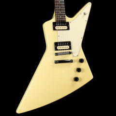 Gibson Explorer Classic White 1990 | The Music Zoo