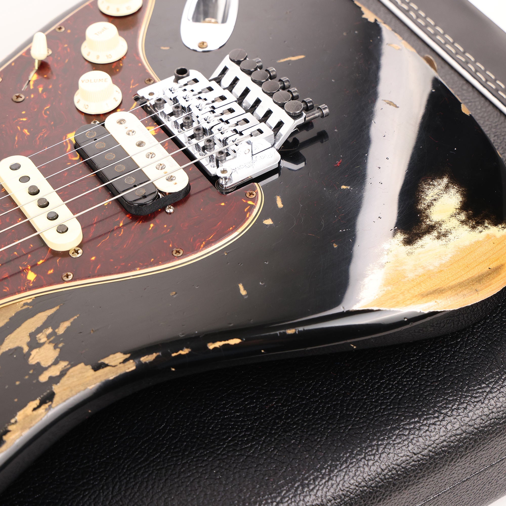 Custom HardRelic Black Stratocaster | www.causus.be