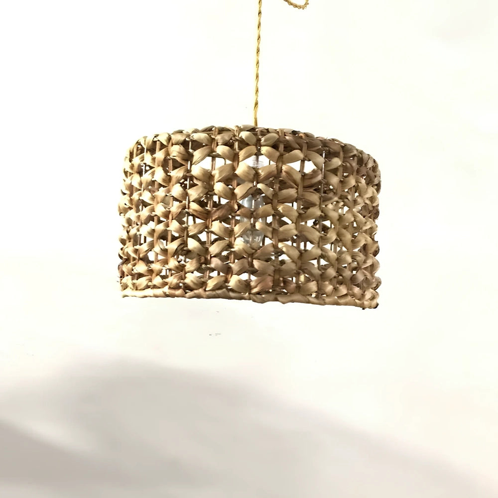 Bamboo rattan chandelier with 444mm diameter and adjustable height for room lighting