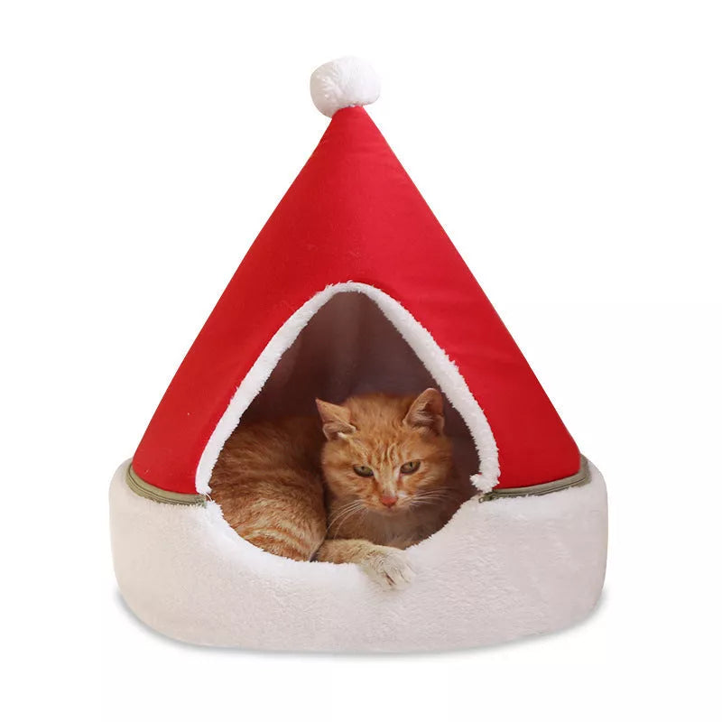 Christmas tree cat litter with festive design for pets