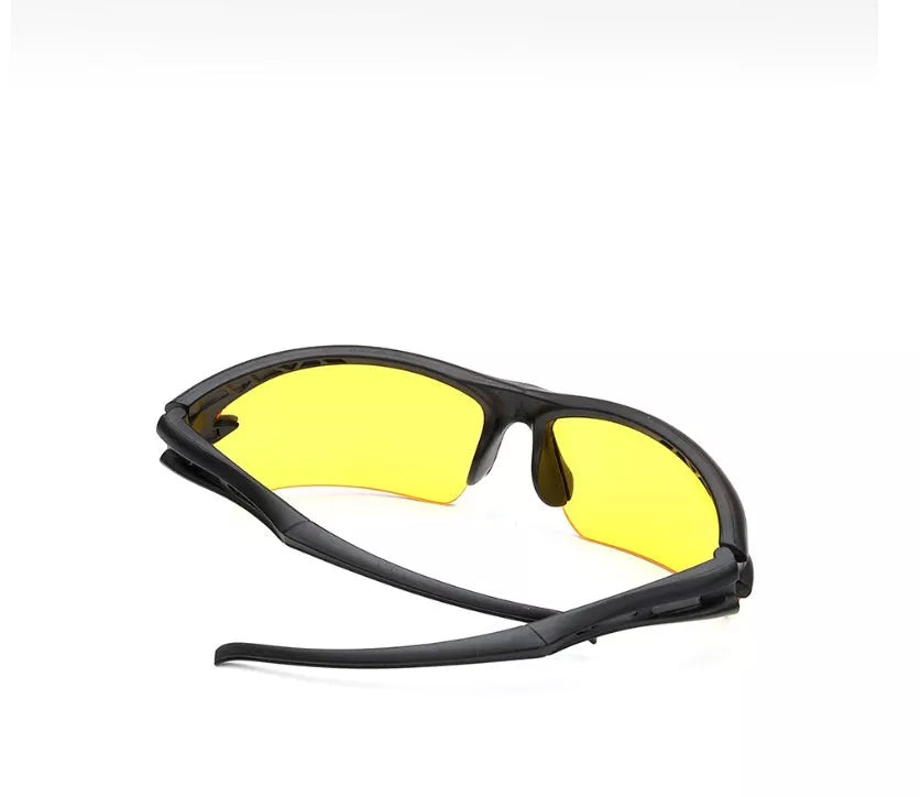 Outdoor sunglasses with UV400 protection and plastic frame
