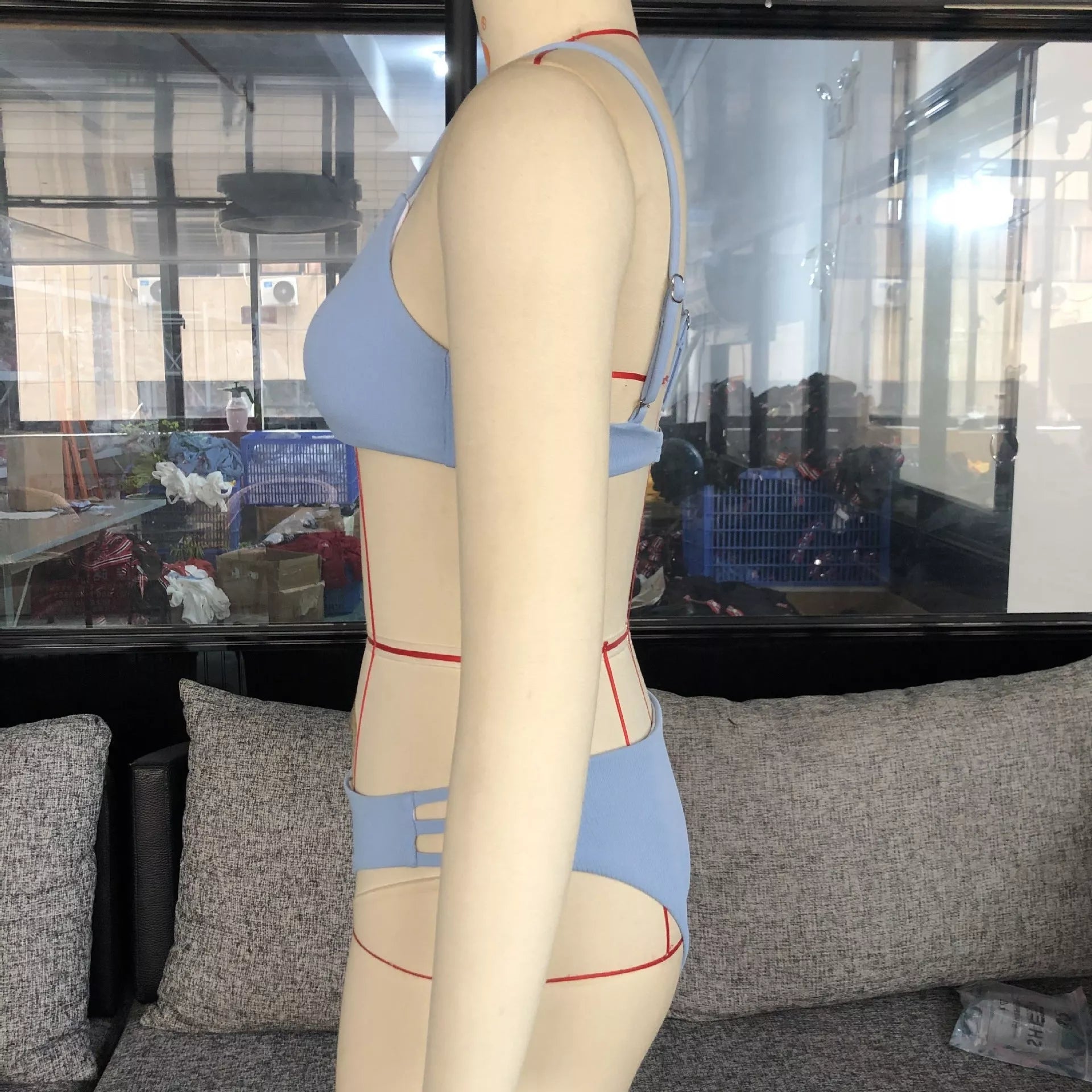 Solid color striped bikini with 80% nylon fabric