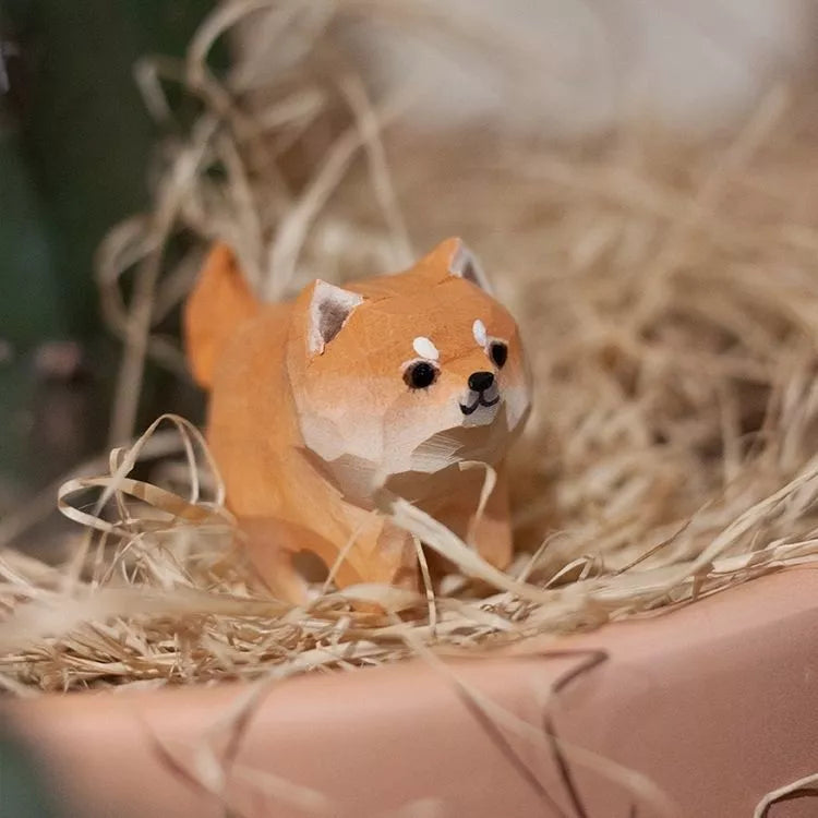 Sandalwood Kitten Ornaments: Handmade Mini Wooden Cat Decor