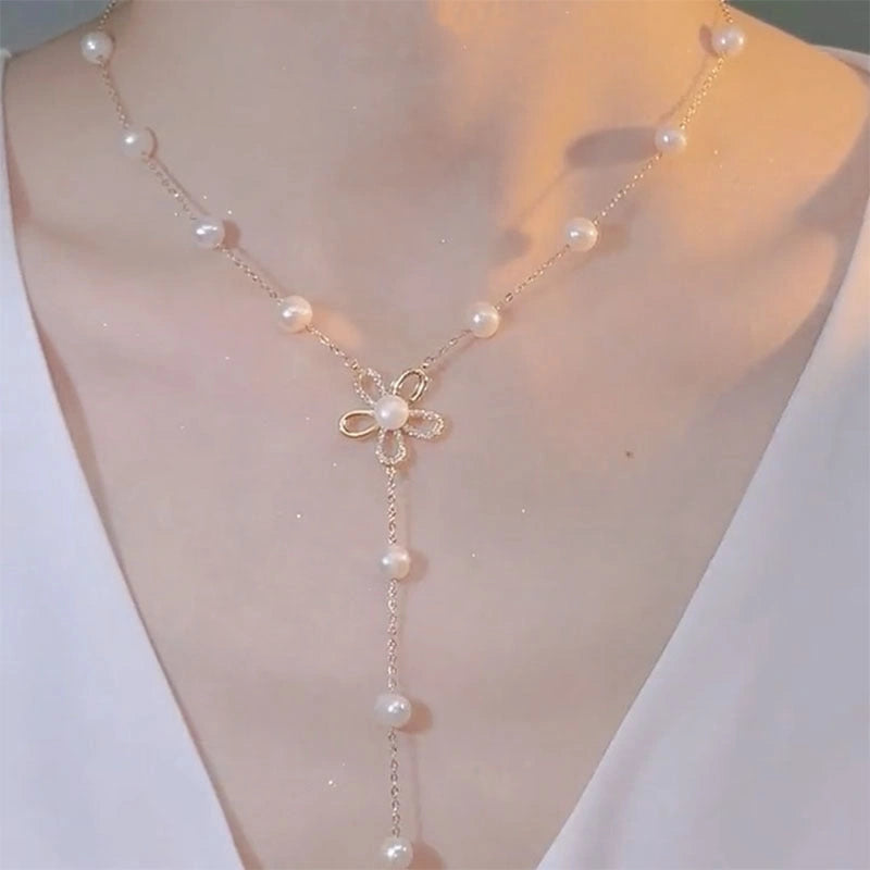 Freshwater Pearl Necklace with Real Gold Plating and Flower Design