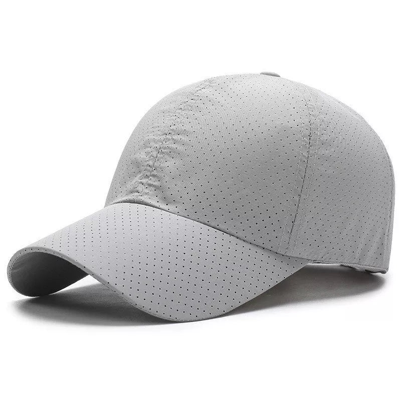 Baseball cap with ultra-thin quick-drying fabric